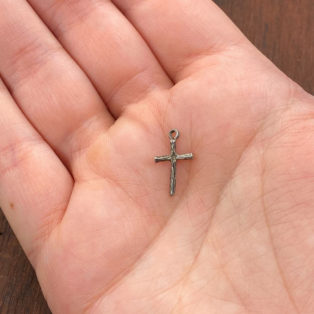 Vintage 925 Sterling Silver Cross Wood Design Jesus Pendant Bracelet Charm